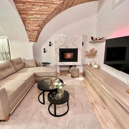 L'Arco Sul Lago • Gold Apartment Castro  Eksteriør bilde