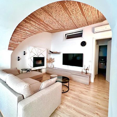 L'Arco Sul Lago • Gold Apartment Castro  Eksteriør bilde