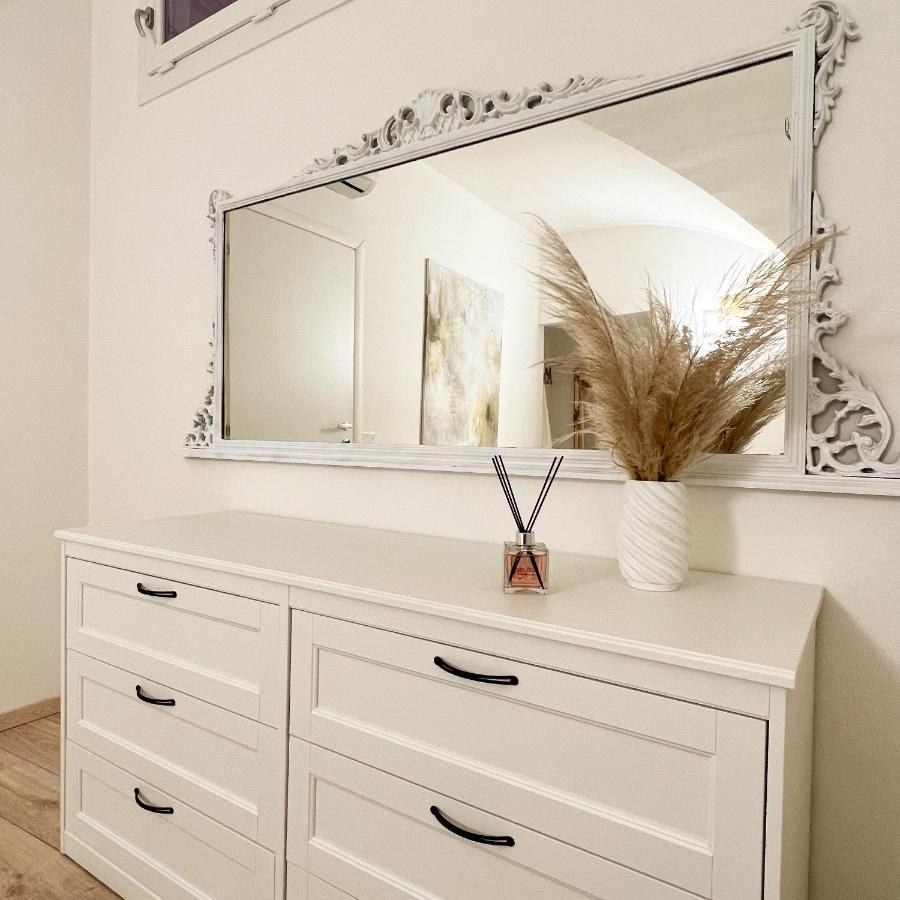 L'Arco Sul Lago • Gold Apartment Castro  Eksteriør bilde