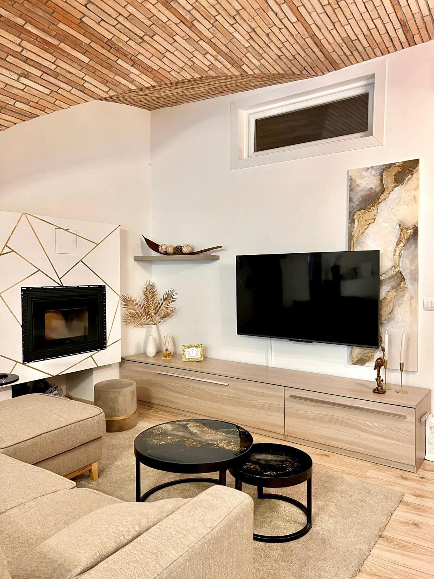 L'Arco Sul Lago • Gold Apartment Castro  Eksteriør bilde